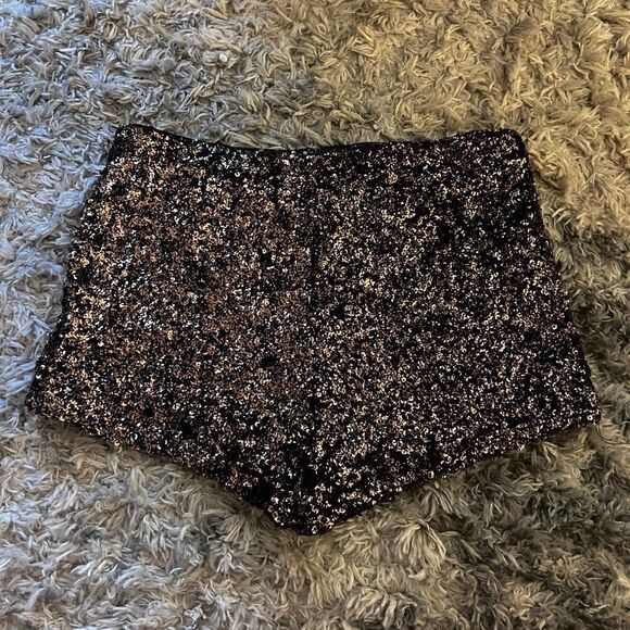 Champagne Sequin Shorts - Picture 3 of 5